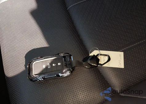 2021 Toyota Venza Limited z USA, uszkodzony, nr VIN JTEAAAAH2MJ069523